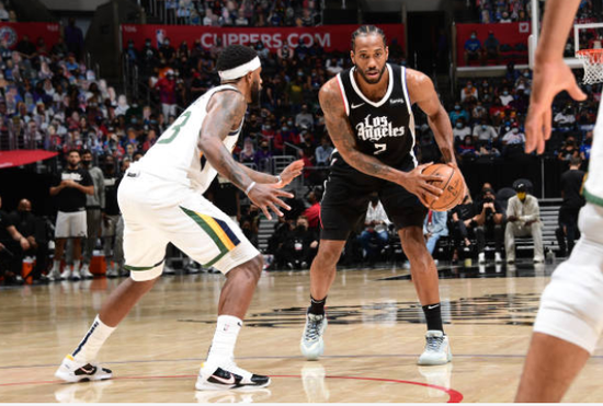  保罗16助攻太阳轻取爵士  