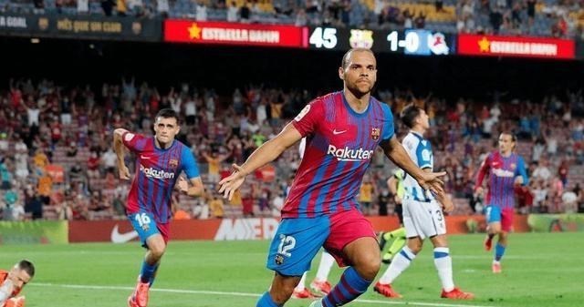  罗马锋线多点开花大胜重返欧冠区